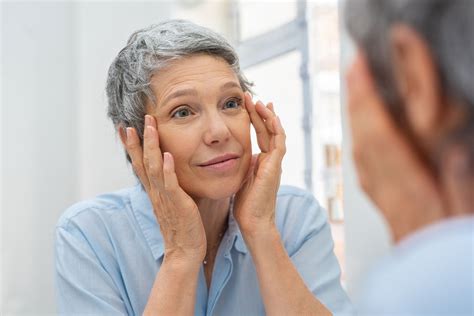 6 Ways To Fight Wrinkles And Slow Down Aging Beezzly
