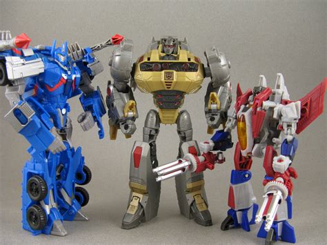 Our tragic war has ravaged cybertron. Jin Saotome's Five Minute Toy Review: Fall of Cybertron ...