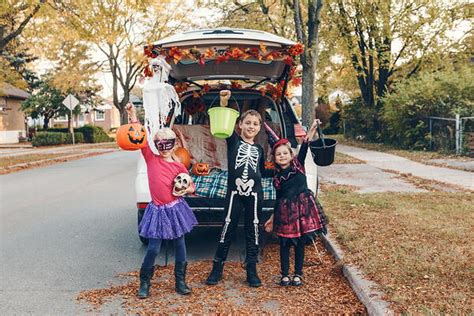 How To Host A Trunk Or Treat Event