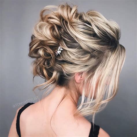 See how to get it:1. 10 New Prom Updo Hair Styles 2021 - Gorgeously Creative ...