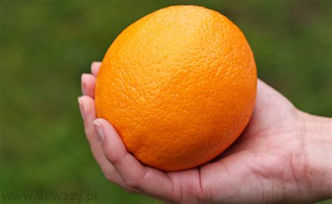 Ile waży Pomarańcza - sprawdź kalorie i wagę, obejrzyj zdjęcia