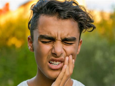 Jaw Pain Causes Symptoms And Treatment