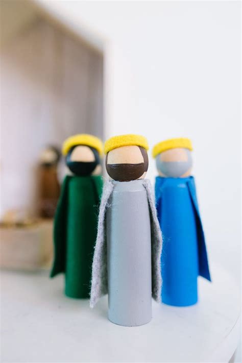 how to make your own diy wooden peg doll nativity set nativity set wooden diy peg dolls