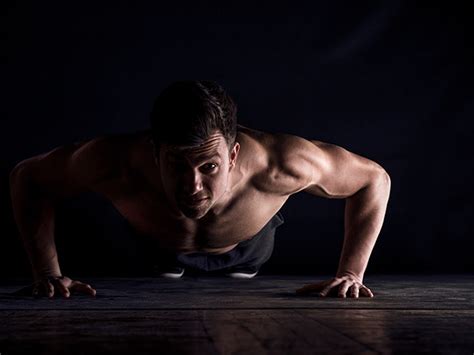The Press Up And Plank Workout To Build A V Shape In