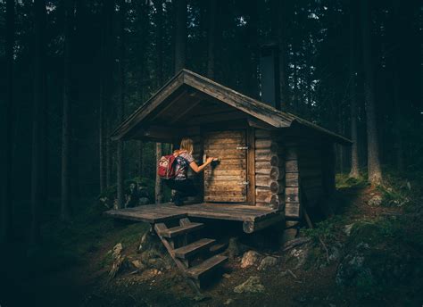 Gambar Pemandangan Hutan Orang Cahaya Wanita Malam Sinar Matahari Perjalanan Pondok