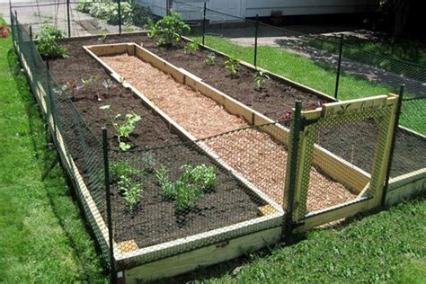 Build your own raised garden bed plans. Tips How to Build a U-Shaped Raised Garden Bed. Creating your own home garden is not always an ...