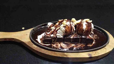 Sizzling Brownie With Ice Cream Sizzling Chocolate Brownie Veg
