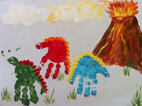 Have preschoolers in your house that love dinosaurs? handprint Dinosaur craft | preschool crafts and worksheets ...