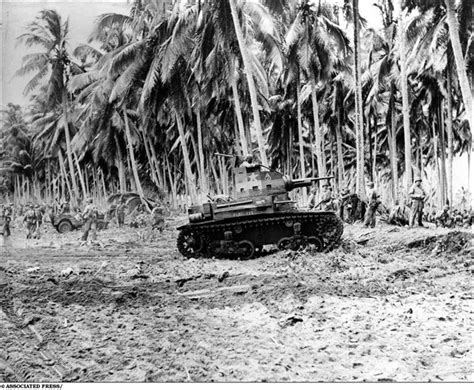 world war ii in pictures — american troops advance on solomon islands