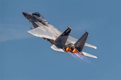 Us Air Force F 15 Fighter Jet Crashes Into North Sea