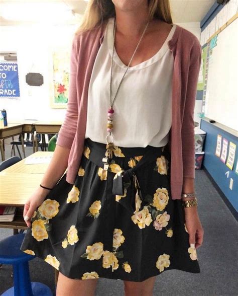 Stunning Elementary Teacher Outfits Ideas To Wear This Fall 22
