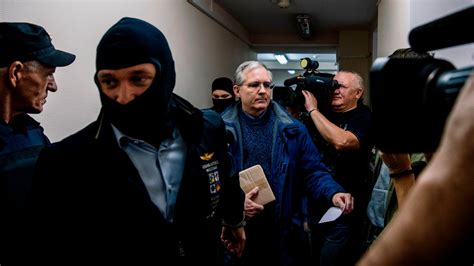 American Held In Russia On Spying Charge Must Stay In Prison The New York Times