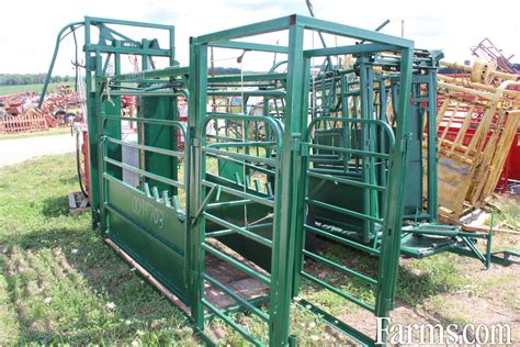 Cattle Squeeze Chute For Sale