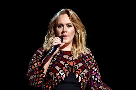 Adele S Last Minute Postponement Of Las Vegas Show Divides Fans