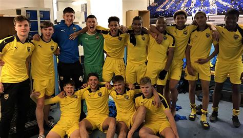 Under 18s Win The League - News - Oxford United