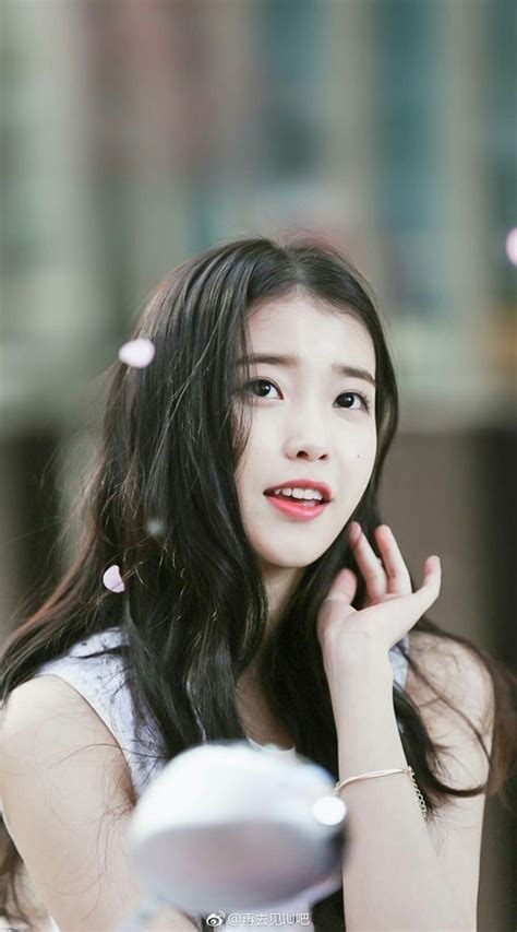 When korea's celebrity makes a song called celebrity! IU* 💕 | Celebrities, Korean actresses, Ulzzang girl