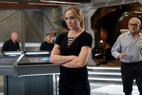 17 times sara lance was the best part of legends of tomorrow tell tale tv