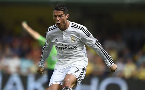 High definition and resolution pictures for your desktop. Ronaldo Football Wallpapers HD | PixelsTalk.Net