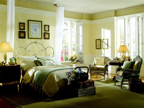 When you paint the ceiling a lighter color than the walls, the ceilings will feel higher. Top 10 Yellow Paint Color Ideas