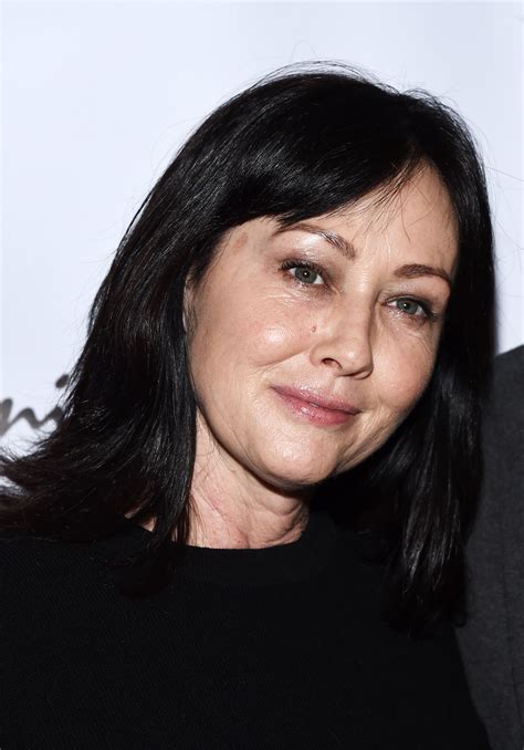 Shannen Doherty is Dying From Stage IV Breast Cancer; Wants to Die ...