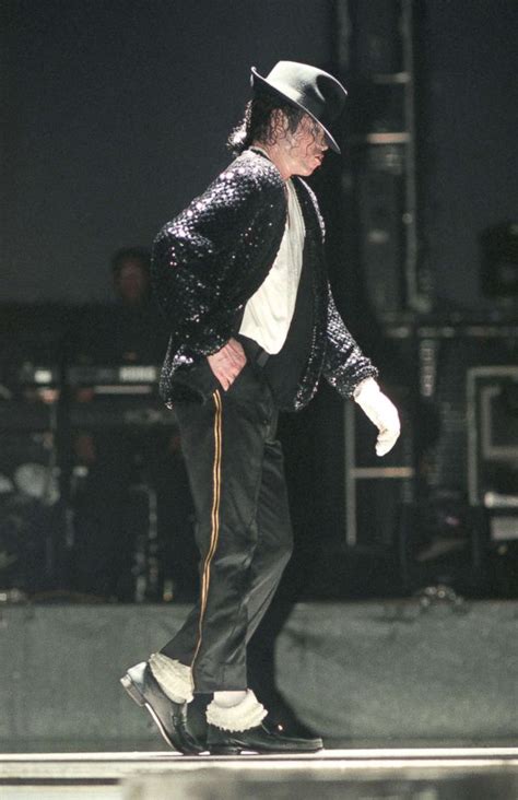 How Michael Jackson Learned To Moonwalk Abc News