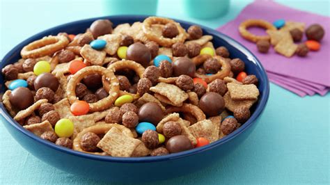 Big Game Cereal Snack Mix Recipe