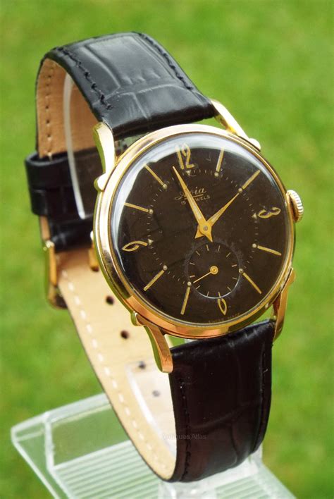 Antiques Atlas - Gents 1950s Avia Wrist Watch.
