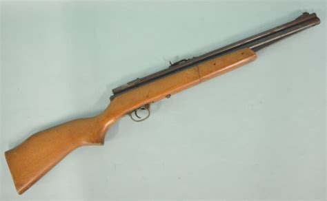 Crosman 1400 22 Cal Air Rifle