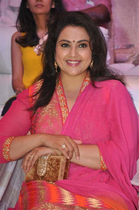 Explore the details about south actress meena biography, wiki, age, birthday, family, husband, daughter, movies list, height, body size, and measurements, photos. Meena Hot Actress Images, Photos, Wallpapers