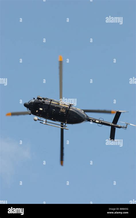 Metropolitan Police Helicopter Overhead Stock Photo Alamy