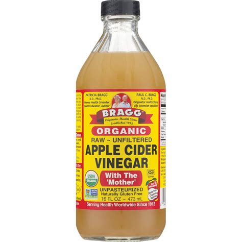 There are a host of vitamins in acv apple cider vinegar including vitamin b1, b2, b6, biotin, folic acid, niacin, pantothenic acid, and vitamin c. 6 Benefits of Drinking Apple Cider Vinegar - Antioxidant ...