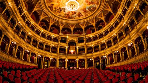 A Budapest Torna A Splendere Il Teatro Dellopera Di Stato Ungherese