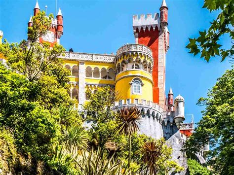 One day in Sintra Portugal: a guide to spending the day at Pena Palace