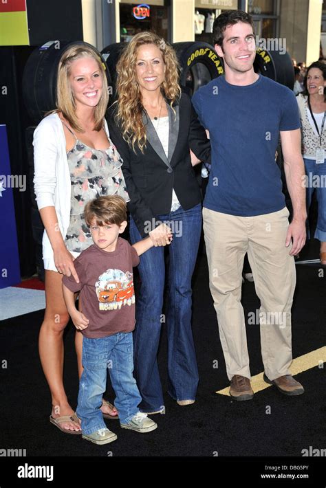 Sheryl Crow And Her Son Wyatt The Los Angeles Premiere Of