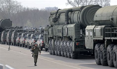 300 000 troops and 900 tanks russia s biggest military drills since cold war the new york times