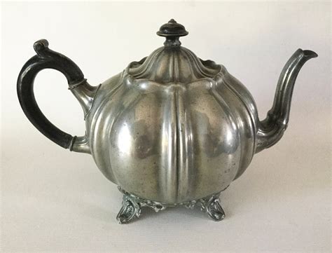 Antique Pewter Ribbed 8 Cup Teapot 1695 By Shaw And Fisher Sheffield