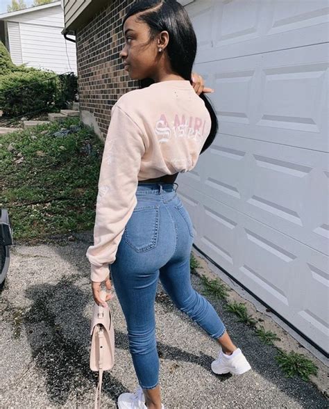 Pin Emonieloreal Follow Me For More😍 Fashion Mom Jeans Outfits