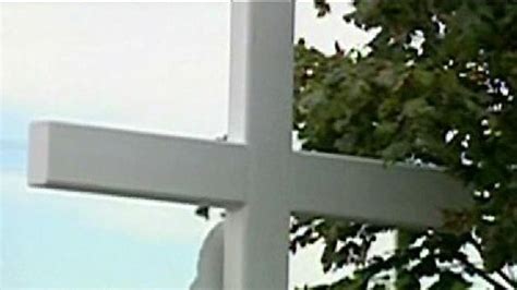 Judge Rules Highway Memorial Crosses Unconstitutional Fox News Video