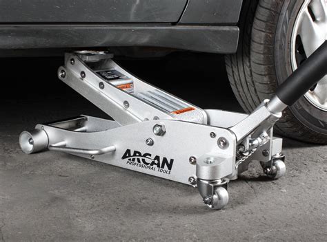 Best floor car jack for your lifting needs. Best Floor Jack - Latest Detailed Reviews | TheReviewGurus.com