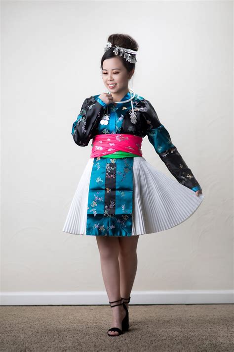 hmong-outfit-series-white-hmong-ha-giang-roses-and-wine