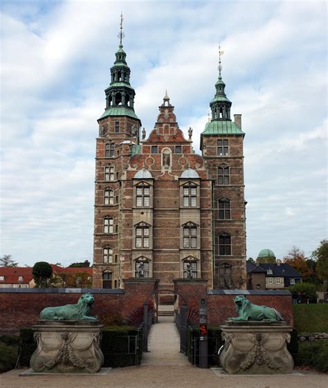 Nyheter video lag terminliste resultater billetter og sesongkort lerkendal stadion om rbk. File:Rosenborg Castle (8132058622).jpg - Wikimedia Commons