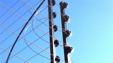 It consists of guidelines and diagrams for different types of wiring strategies and other items like lights, windows, and so on. Electric Fence Wire - Mr Fence