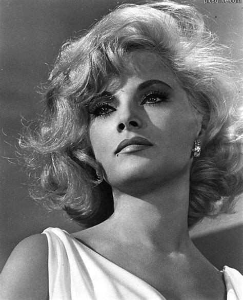 Virna Lisi En Color Y En Blanco Y Negro Donne Glamour Hollywood Viso Femminile