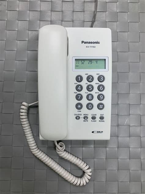 Panasonic Telephone Caller Id มีจอโชว์เบอร์รุ่น Kx T7703x White Bandl