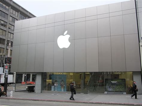 Viimeisimmät twiitit käyttäjältä app store (@appstore): Apple Store - Wikipedia