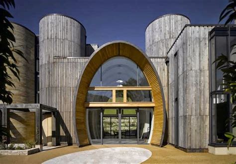 Interesting House Design That Incorporated Unusual Architectural