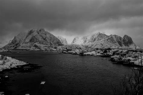 Reine Norway A Beautiful Village In The Mountains Of The Lofoten