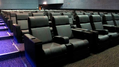 Paragon Pavilion A Naples Movie Theater Announces It Is Reopening