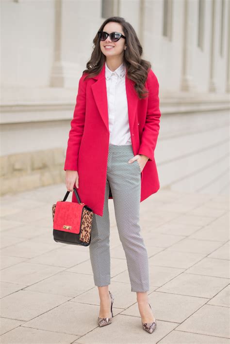 Business Casual For Women With Feminine Look 2021