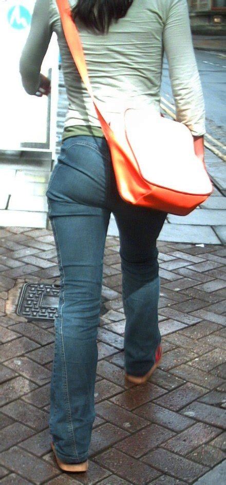 Milf Ass In Tight Jeans Bobs And Vagene